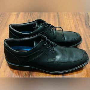 NWOT Borelli Dress Shoes Size 13.